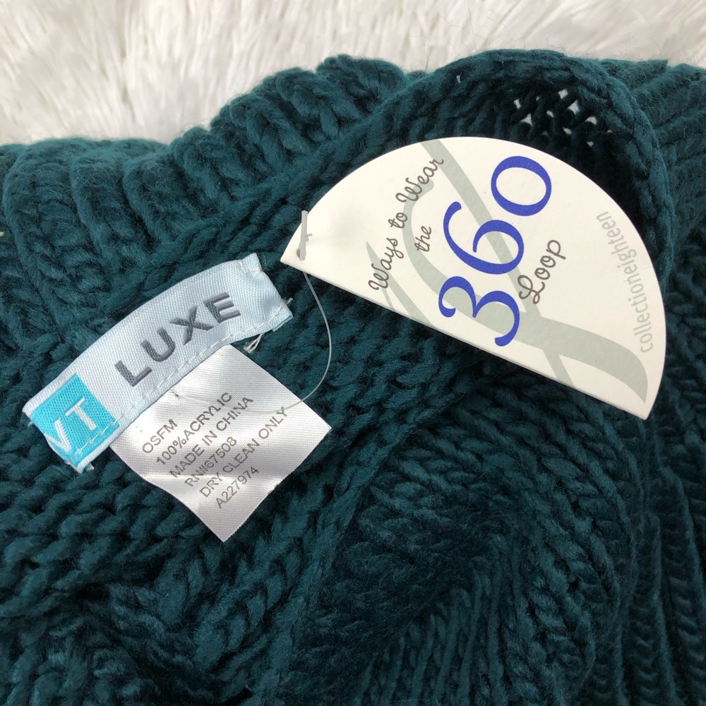 Green Chunky Knit Infinity Scarf Sweater Vest NWT - Picture 7 of 8